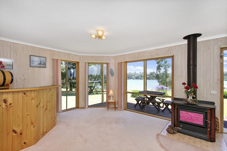 9 Lake Cove Court, Newlands Arm