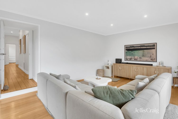 9 Langtree Avenue Pascoe Vale South 3044