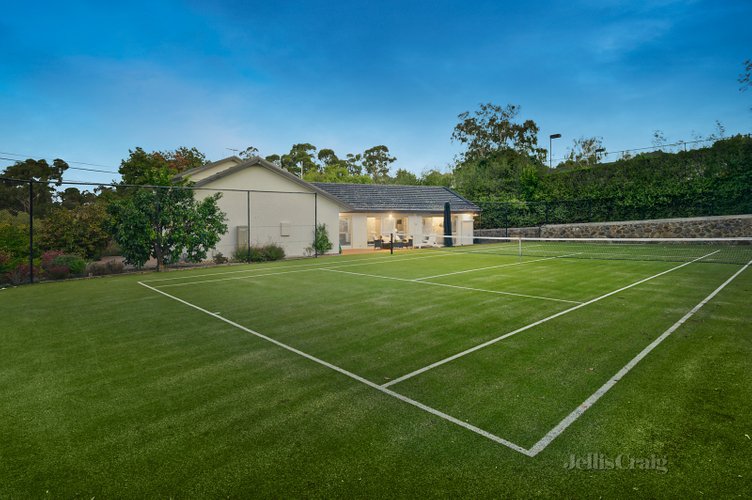 9 Little Valley Road Templestowe 3106