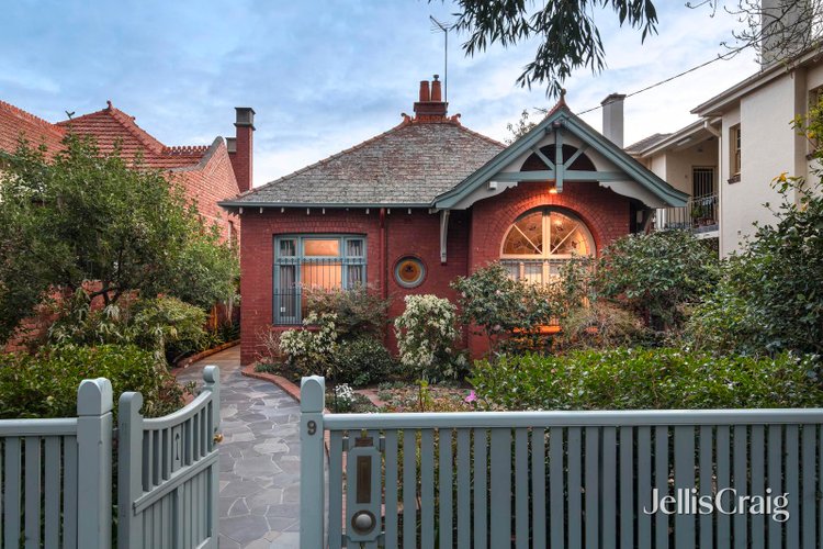 9 Loch Street St Kilda West 3182