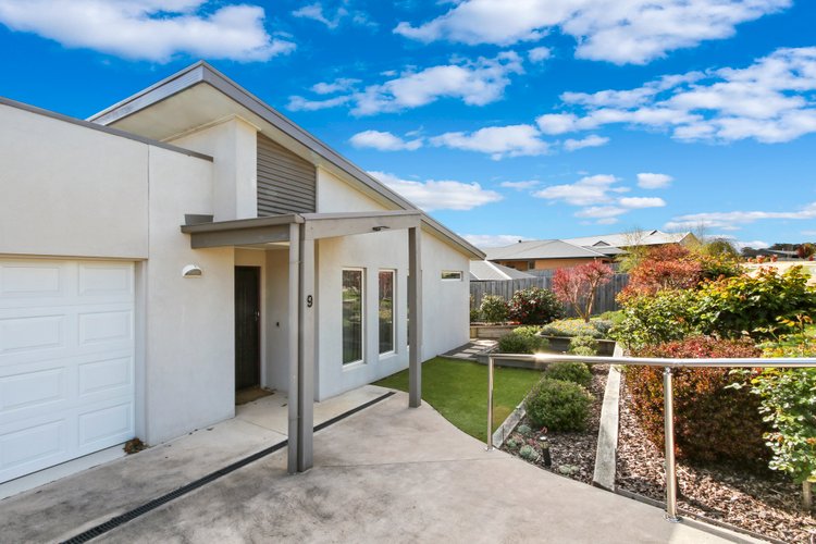 9 Lorimer Drive, Eastwood