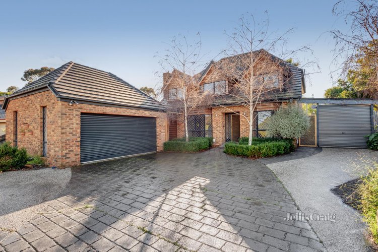 9 Manikato Court Mill Park 3082