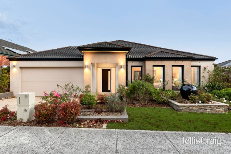 9 Manorwood Way Berwick 3806