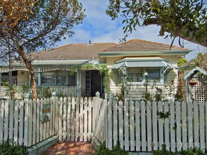 9 Mary Street Hamlyn Heights 3215