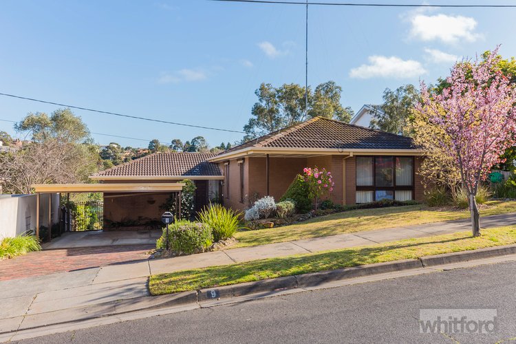 9 Mayfair Drive, Newtown