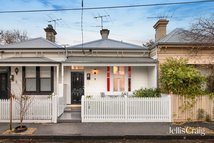 9 Merton Place Albert Park 3206
