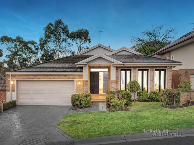 9 Moorakyne Place Mitcham 3132