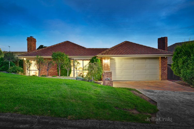 9 Naughtin Court Watsonia North 3087