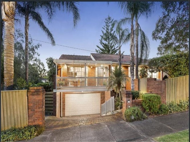 9 Prince Edward Avenue Mitcham 3132