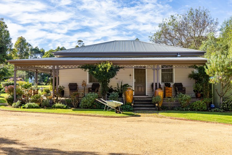 9 Punt Road, Johnsonville