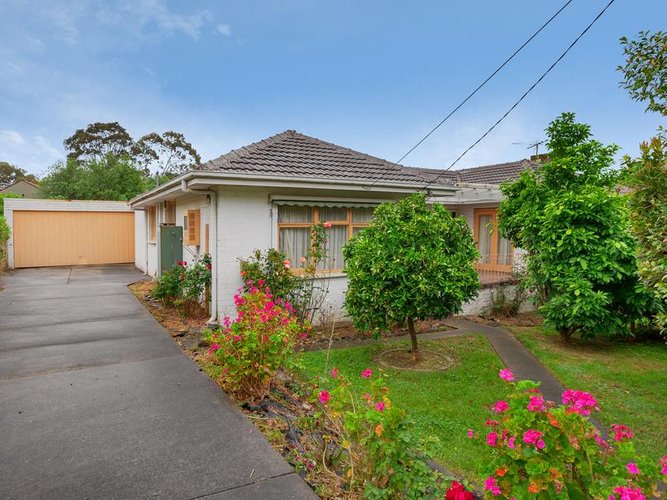 9 Reserve Avenue Mitcham 3132