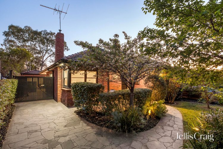 9 Robbins Street Ivanhoe 3079