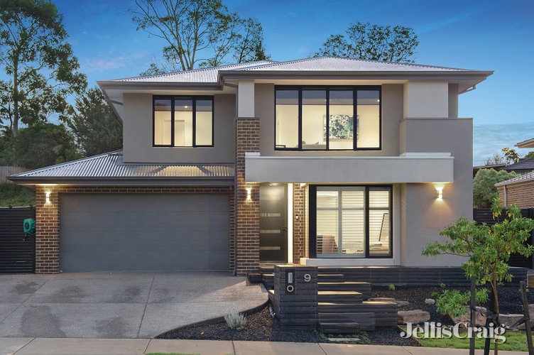 9 Rochelle Court Chirnside Park 3116
