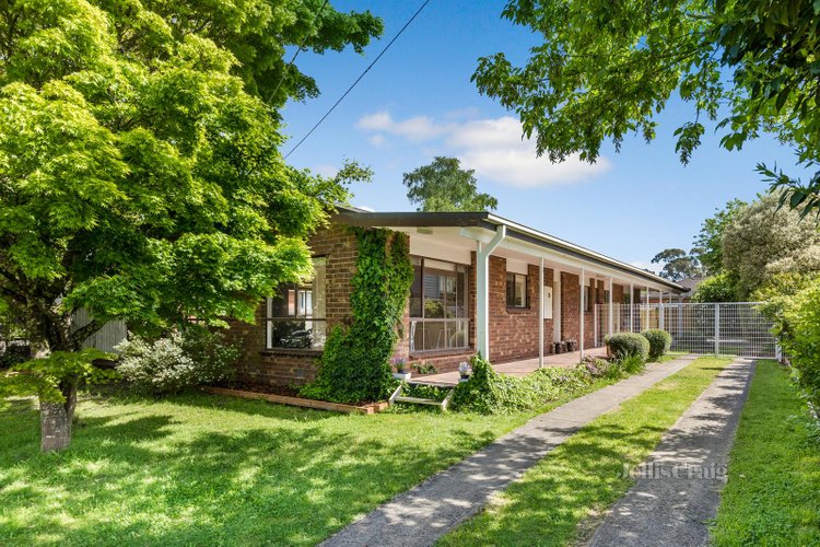 9 Rodney Drive Woodend 3442