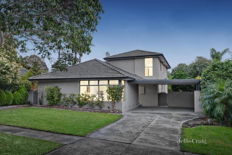 9 Rowallan Court Doncaster East 3109