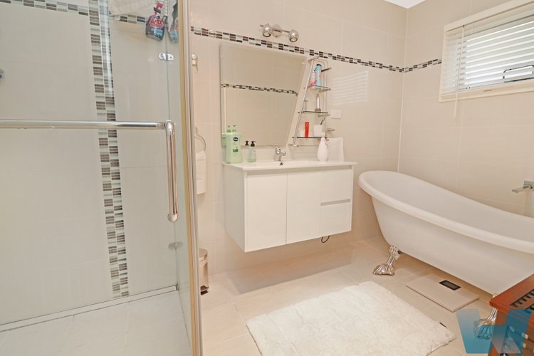 9 School Road, Club&nbsp;Terrace