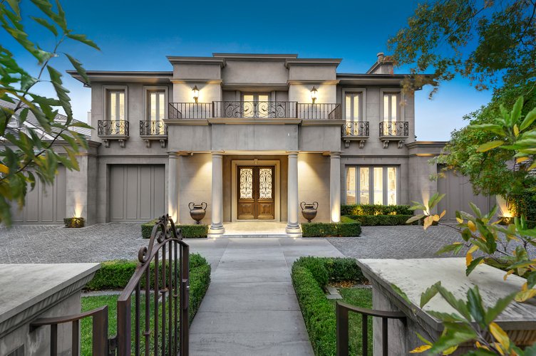 9 Smythe Avenue Mont Albert 3127