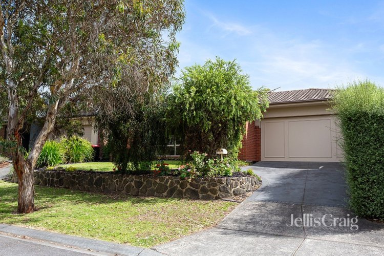 9 Sophie Place Greensborough 3088