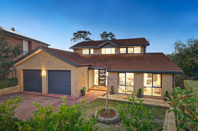 9 Stirling Court Eltham North 3095