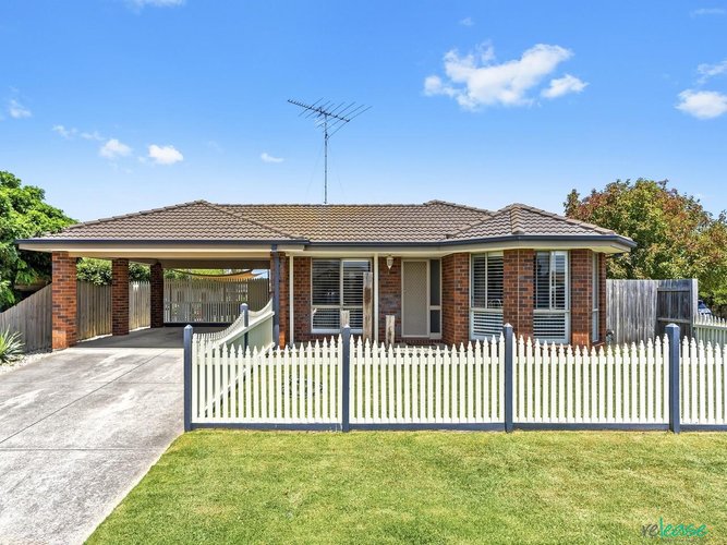 9 Taminga Mews St Albans Park 3219