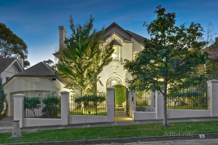 9 Tara Avenue Kew 3101