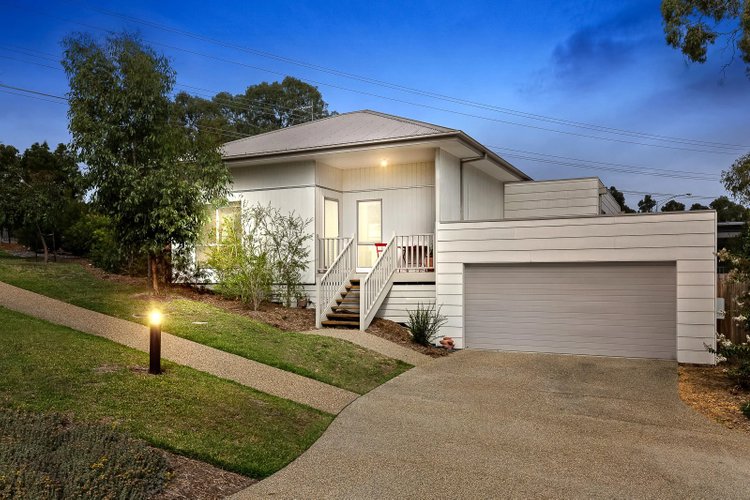 9 Themeda Place  Lilydale 3140