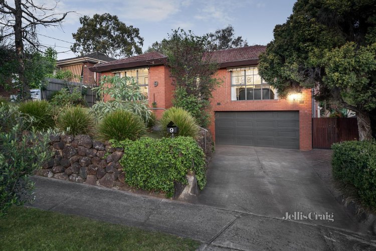 9 Tonyl Court Greensborough 3088