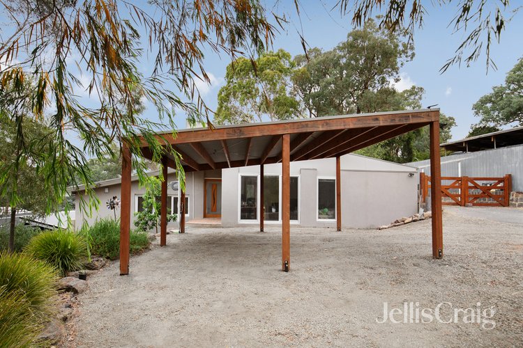 9 Valias Street North Warrandyte 3113