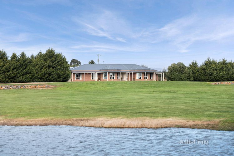 9 Vernons Road Ross Creek 3351