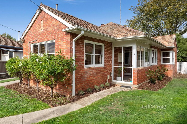 9 Waller Avenue Newington 3350