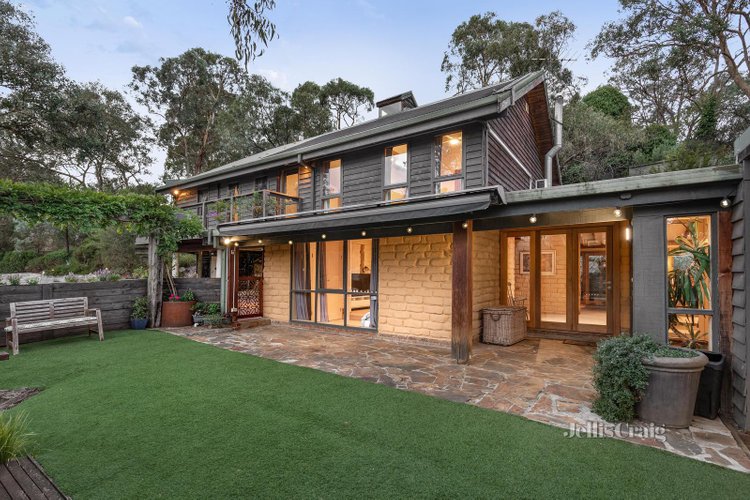 9 Weerona Way North Warrandyte 3113