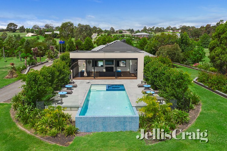 90 Sunset Drive Chirnside Park 3116