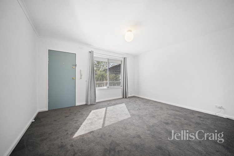 9/107 Warrigal Road Mentone 3194