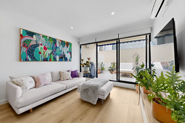 9/125 Ormond Road Elwood 3184