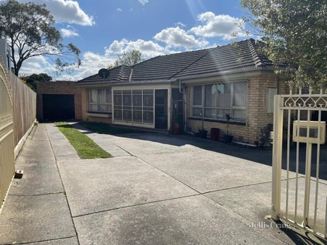 913 Doncaster Road Doncaster East 3109