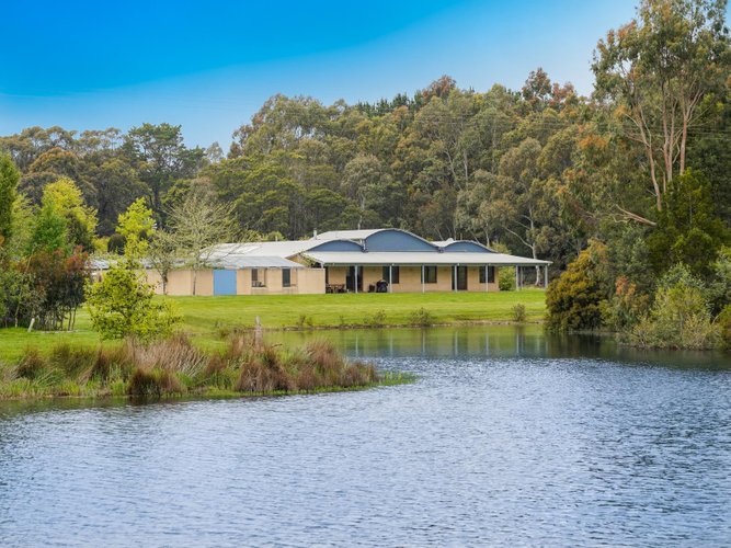 92 Chambers Road Woodend 3442