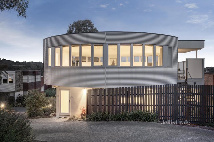 9 22 Livingstone Road Eltham 3095