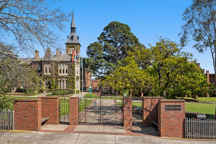 9/270A Pakington Street, Newtown