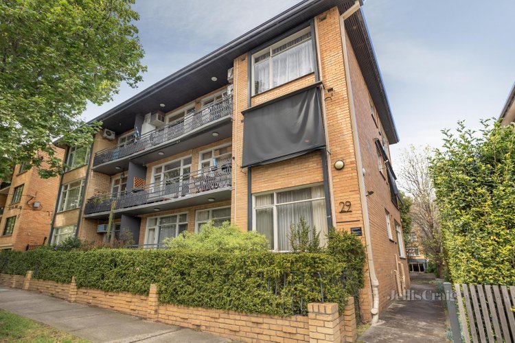 9 29 Dickens Street Elwood 3184