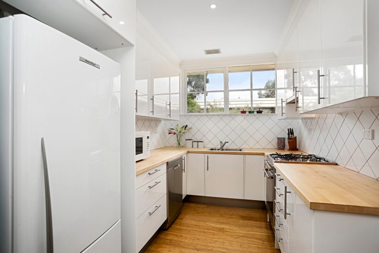 9/328 Dandenong Road St Kilda East 3183