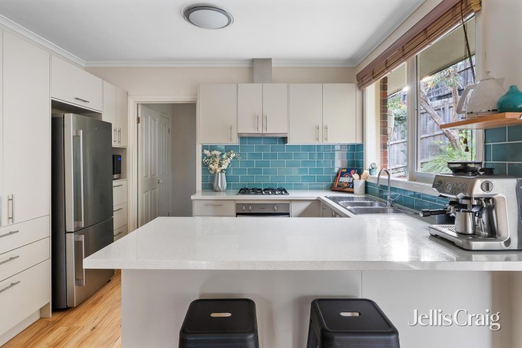 9 36 Livingstone Road Eltham 3095