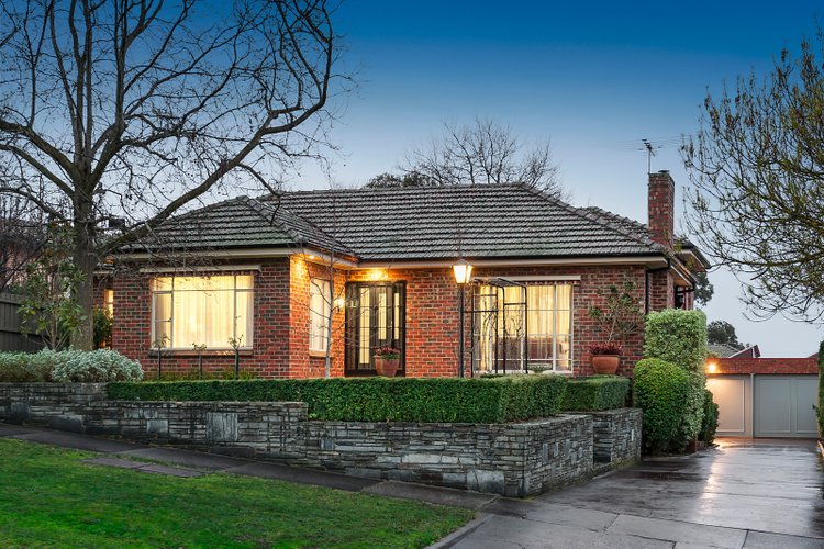 94 Rostrevor Parade Mont Albert North 3129