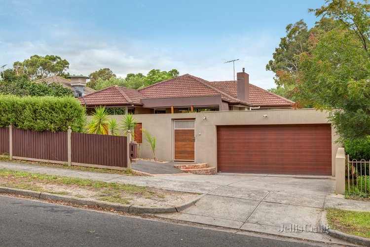 94 Warralong Avenue Greensborough 3088
