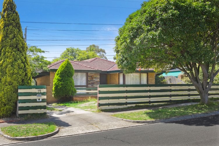 95 Lemont Avenue Mount Waverley 3149