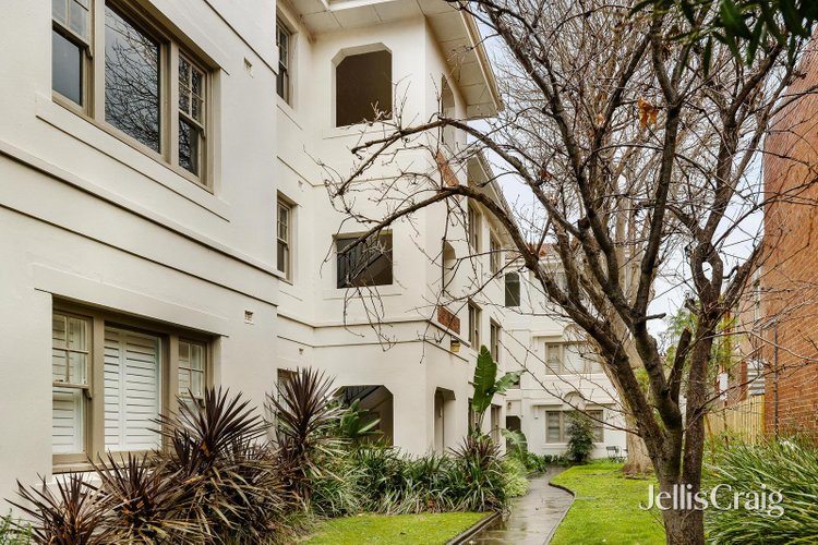 9 5 Robe Street St Kilda 3182