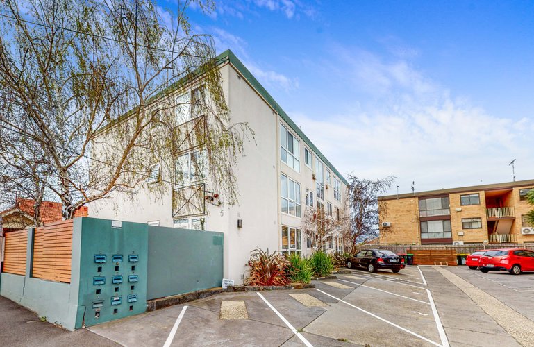 9/5 Rothwell Street  Ascot Vale 3032