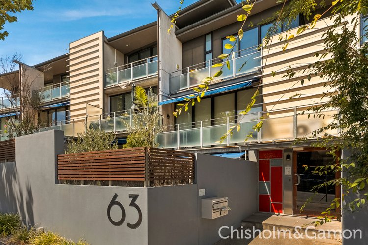 9 63 Ormond Esplanade Elwood 3184