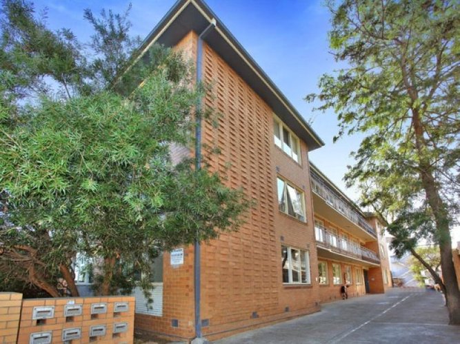9 66 Foam Street Elwood 3184