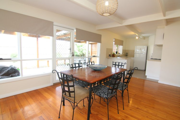 97 Bay Road, Eagle Point