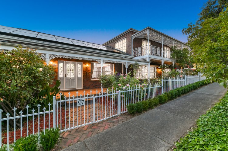 97 Garnett Road Wheelers Hill 3150